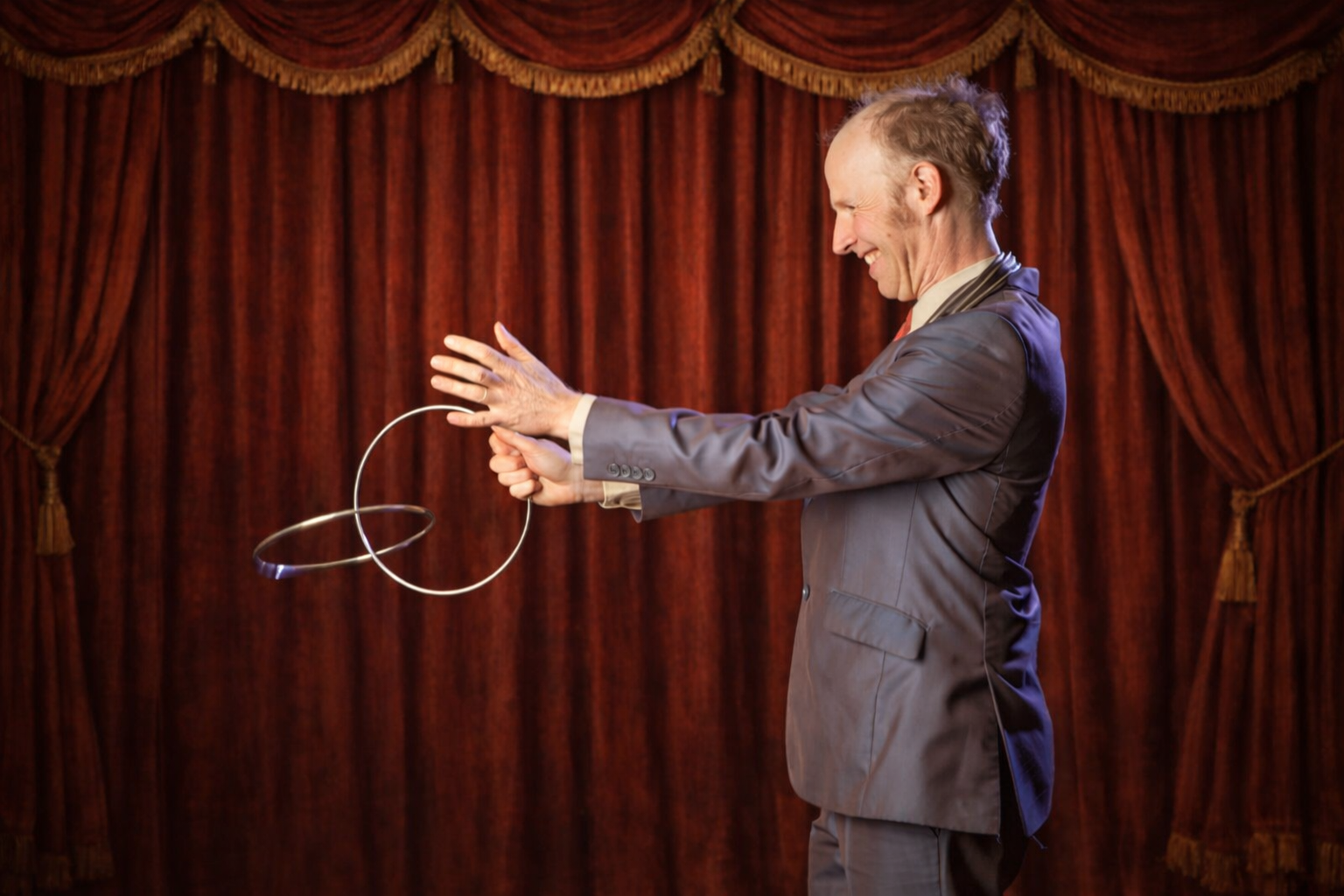 Zauberer mit Ringen - Bremerhaven